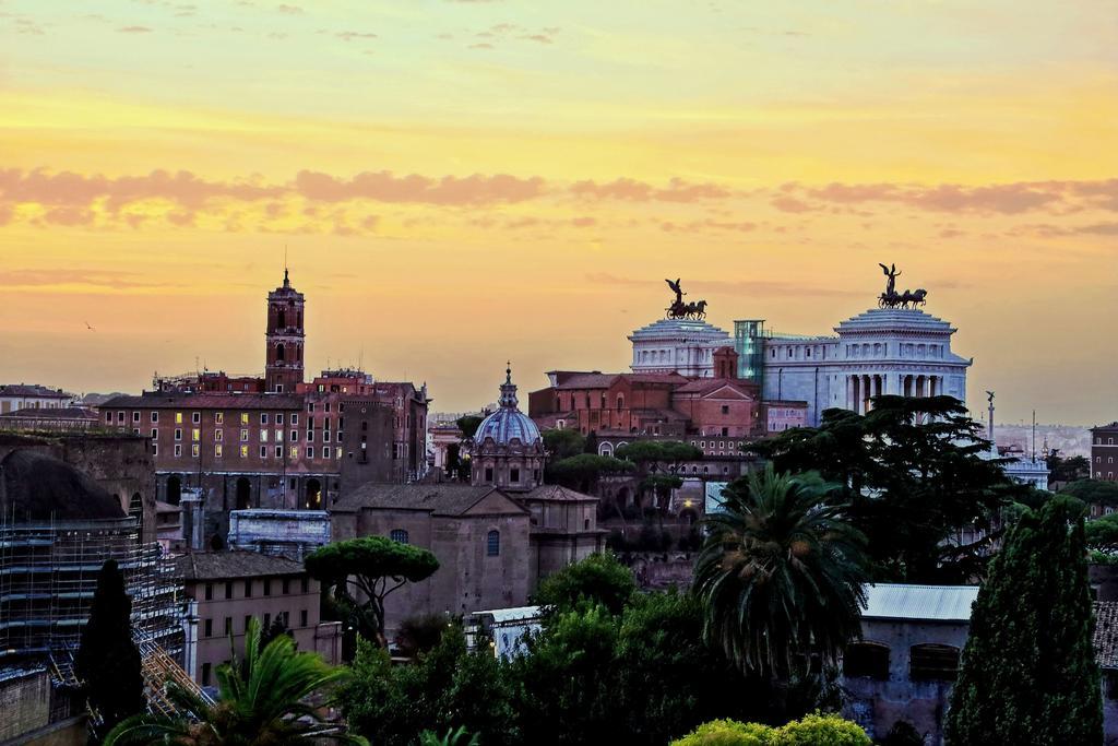 Fori Imperiali *